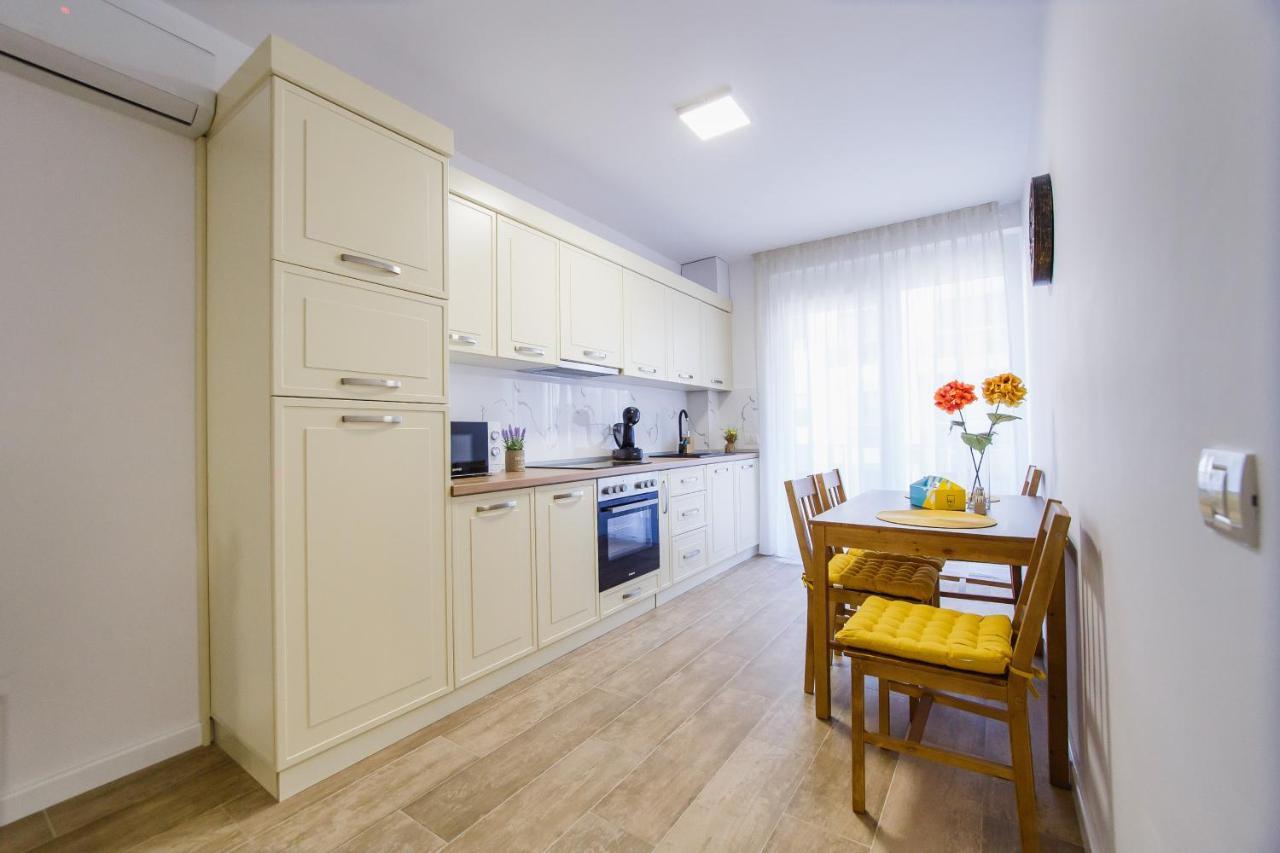 Lovely Home At West Residence Oradea Luaran gambar