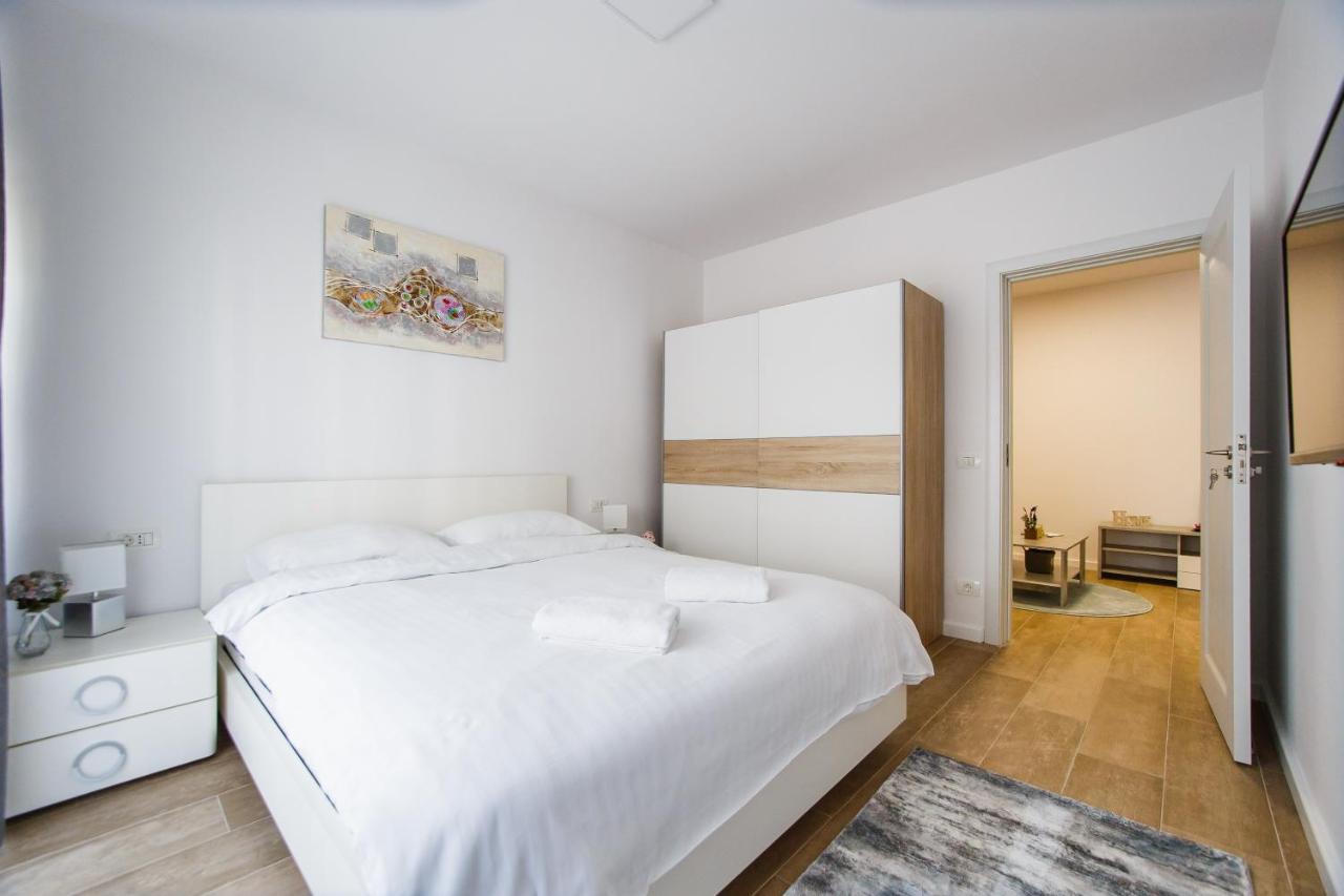 Lovely Home At West Residence Oradea Luaran gambar